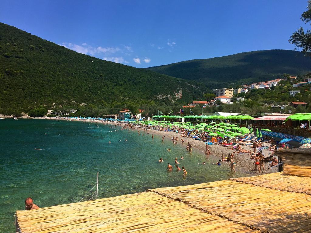 Zanjice Luxury Suite Luštica Exteriör bild