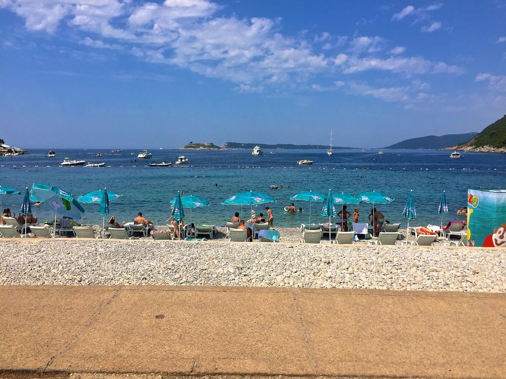 Zanjice Luxury Suite Luštica Exteriör bild